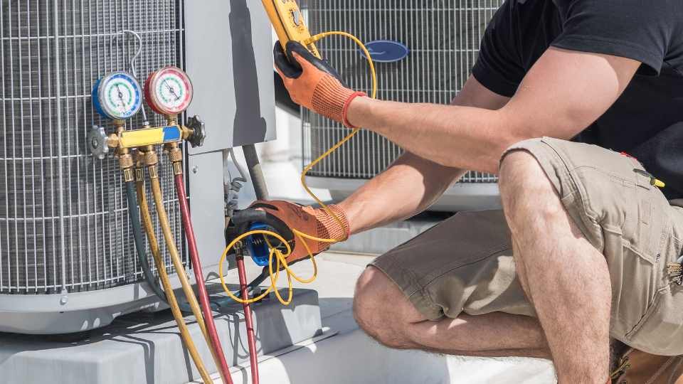 hvac thumbs up technician Easthampton MA